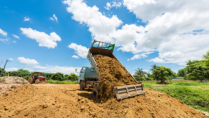 客土で土壌改良 正しいやり方と必要な資材や費用まとめ 施設園芸 Com